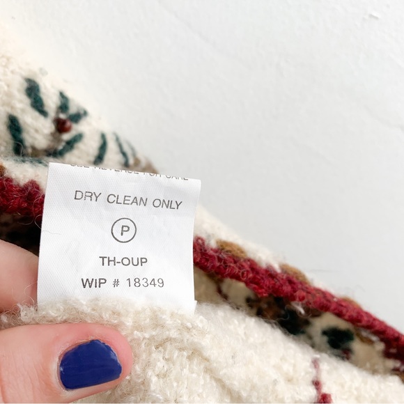 Woolrich Cream and Green Crew Neck Sweater - Picture 7 of 15